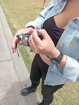 sophie banger online show from March 6, 5:31 pm