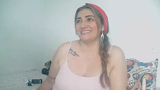 Paula-Harrison online show from December 6, 4:06 pm