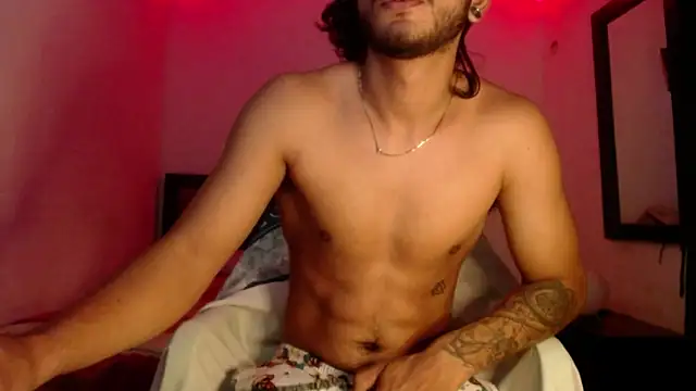 Snapshot of maxximus_100 chatting on January 30, 9:25 pm maxximus 100 online show from January 30, 9:25 pm