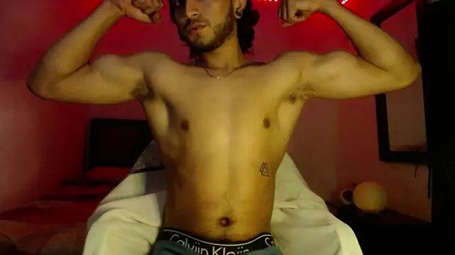 Snapshot of maxximus_100 chatting on January 31, 6:13 am maxximus 100 online show from January 31, 6:13 am