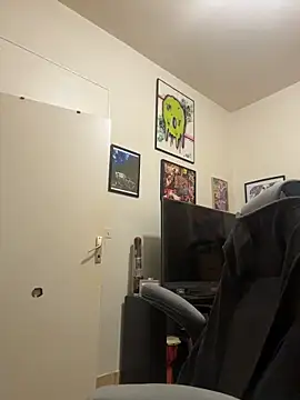 defbond420 online show from February 10, 7:51 pm