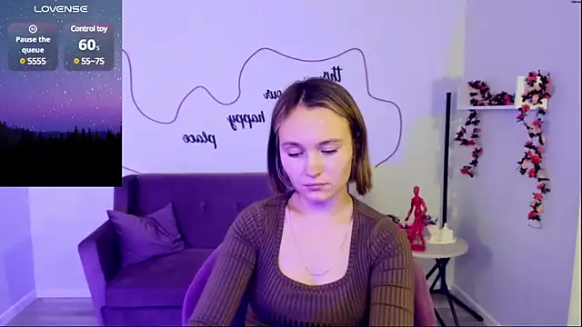 Snapshot of BritnieCute chatting on January 15, 7:26 am BritnieCute online show from January 15, 7:26 am