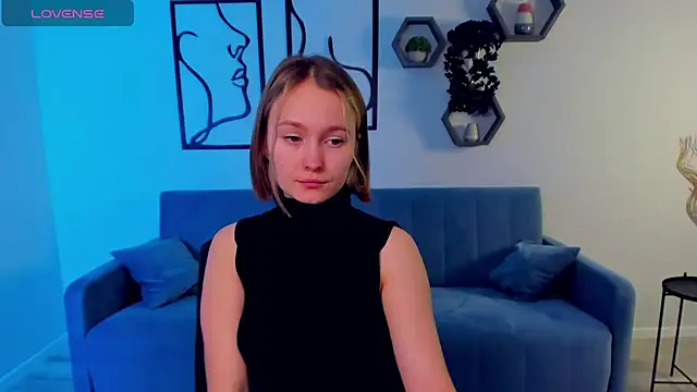 Snapshot of BritnieCute chatting on January 31, 8:22 am BritnieCute online show from January 31, 8:22 am
