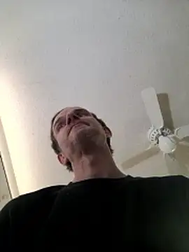 Snapshot of big8dall chatting on February 13, 4:30 am big8dall online show from February 13, 4:30 am