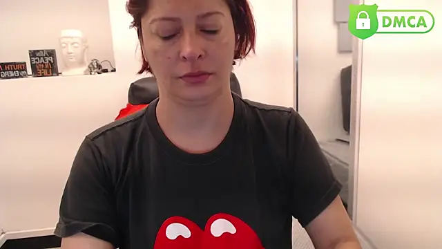 eva twiss online show from October 17, 11:46 am