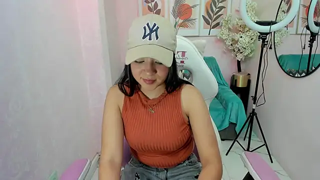 Zafiro t18 online show from December 13, 10:13 pm