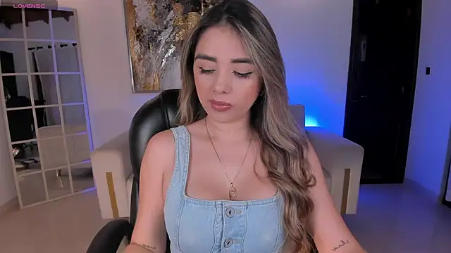 Snapshot of ChloePreston_ chatting on January 16, 10:53 am ChloePreston online show from January 16, 10:53 am