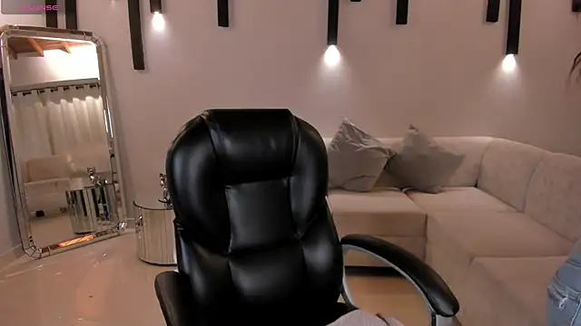 Snapshot of ChloePreston_ chatting on January 20, 10:51 am ChloePreston online show from January 20, 10:51 am