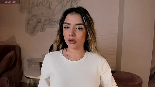 Snapshot of ChloePreston_ chatting on March 17, 10:38 am ChloePreston online show from March 17, 10:38 am