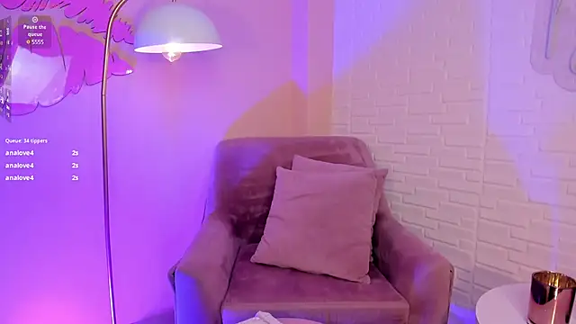 Snapshot of ChloePreston_ chatting on March 18, 1:42 pm ChloePreston online show from March 18, 1:42 pm