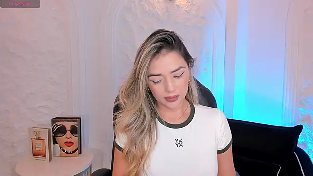 ChloePreston  online show from May 19, 11:49 am