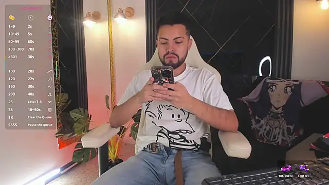 LuccaMallard online show from March 30, 1:12 pm