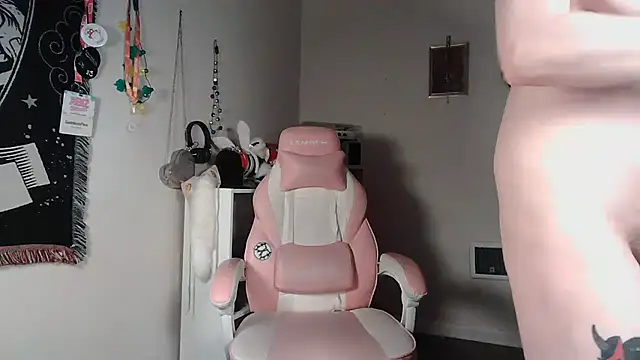 GoddessPinxx online show from August 3, 7:17 pm