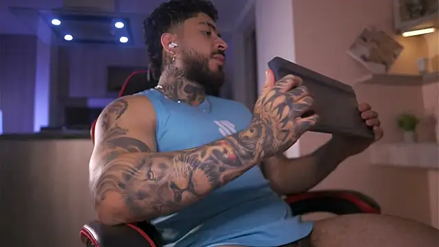 LeoSalvatore  online show from October 27, 12:36 am