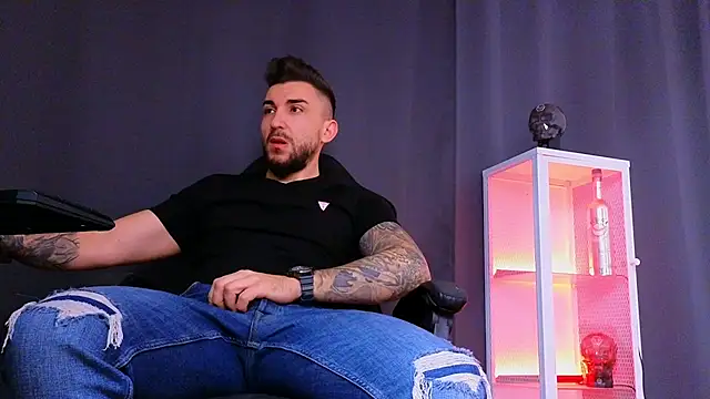 MightyAaron66 online show from February 24, 4:49 am