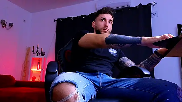 MightyAaron66 online show from November 21, 3:38 am