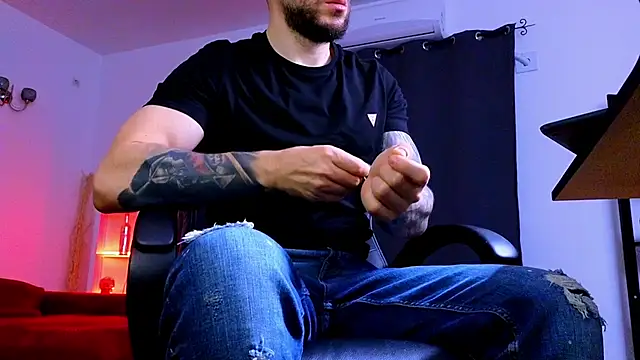 MightyAaron66 online show from April 2, 2:20 am