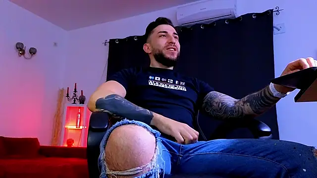 MightyAaron66 online show from May 9, 3:23 am