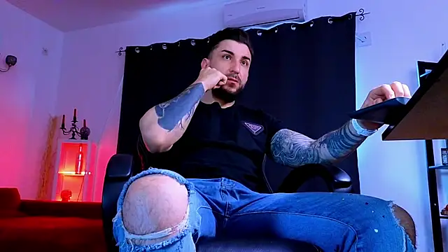 MightyAaron66 online show from May 12, 3:47 am