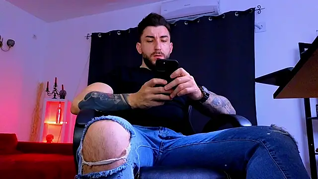 MightyAaron66 online show from May 17, 3:37 am