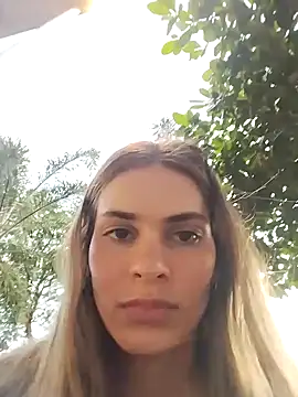 Snapshot of cuteluci_ chatting on January 3, 10:40 pm cuteluci  online show from January 3, 10:40 pm