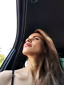 Snapshot of cuteluci_ chatting on January 11, 7:49 pm cuteluci  online show from January 11, 7:49 pm