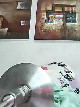 Snapshot of cuteluci_ chatting on January 22, 6:41 pm cuteluci  online show from January 22, 6:41 pm