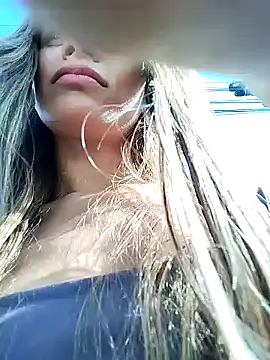 Snapshot of cuteluci_ chatting on January 23, 7:51 pm cuteluci  online show from January 23, 7:51 pm