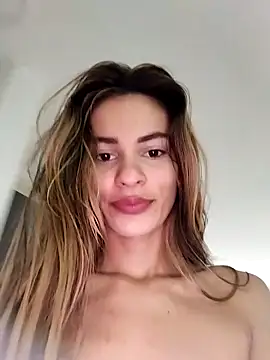 Snapshot of cuteluci_ chatting on February 9, 12:19 pm cuteluci  online show from February 9, 12:19 pm