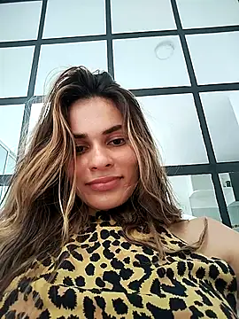 Snapshot of cuteluci_ chatting on March 21, 5:23 pm cuteluci  online show from March 21, 5:23 pm