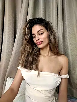 Snapshot of cuteluci_ chatting on September 29, 12:43 pm cuteluci  online show from September 29, 12:43 pm