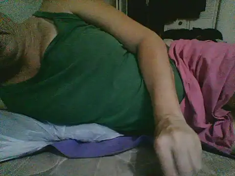 Emilylyn2501 online show from October 3, 11:46 pm