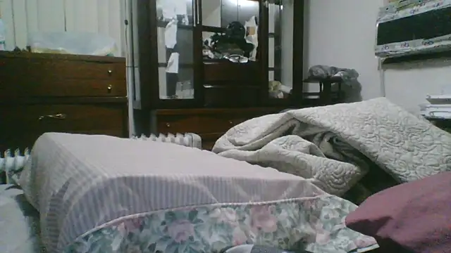 Emilylyn2501 online show from March 6, 3:03 am