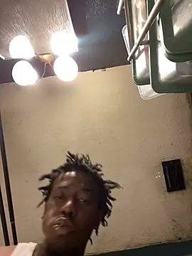 Snapshot of Dambaby25 chatting on April 2, 11:35 pm Dambaby25 online show from April 2, 11:35 pm