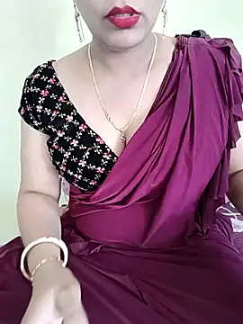 Snapshot of samitasharma chatting on April 6, 4:46 am samitasharma online show from April 6, 4:46 am
