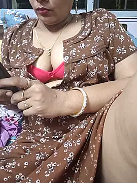 Snapshot of samitasharma chatting on April 10, 3:28 pm samitasharma online show from April 10, 3:28 pm