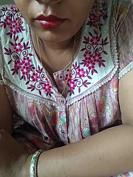 Snapshot of samitasharma chatting on April 12, 2:05 am samitasharma online show from April 12, 2:05 am