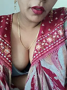 Snapshot of samitasharma chatting on April 18, 5:44 am samitasharma online show from April 18, 5:44 am