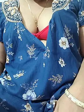 Snapshot of samitasharma chatting on April 23, 1:57 pm samitasharma online show from April 23, 1:57 pm