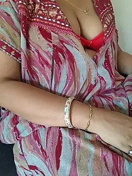 Snapshot of samitasharma chatting on April 27, 3:59 am samitasharma online show from April 27, 3:59 am