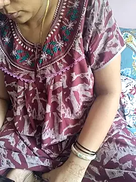Snapshot of samitasharma chatting on May 9, 6:29 am samitasharma online show from May 9, 6:29 am