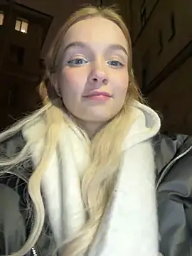 Baby Tiny online show from February 1, 7:44 pm