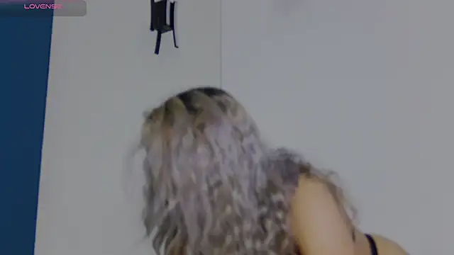 Snapshot of CelineMeyerr chatting on September 24, 5:22 am CelineMeyerr online show from September 24, 5:22 am