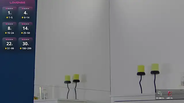 Snapshot of CelineMeyerr chatting on October 7, 6:10 am CelineMeyerr online show from October 7, 6:10 am