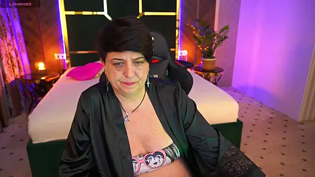 MilaSkyy online show from March 9, 8:10 pm