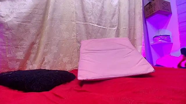  sara london online show from February 1, 12:05 pm