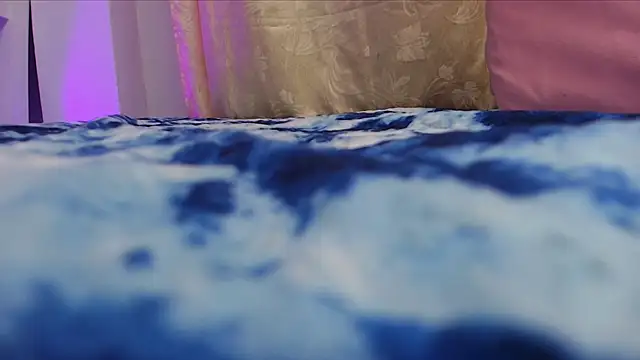  sara london online show from March 5, 12:00 pm