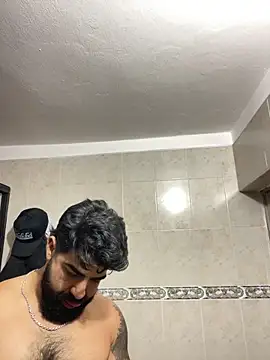 Snapshot of Lyon_vach chatting on September 25, 10:24 pm Lyon vach online show from September 25, 10:24 pm