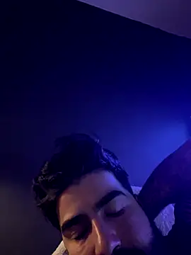 Snapshot of Lyon_vach chatting on October 14, 7:47 pm Lyon vach online show from October 14, 7:47 pm