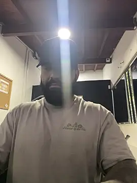 Snapshot of Lyon_vach chatting on May 4, 10:17 pm Lyon vach online show from May 4, 10:17 pm